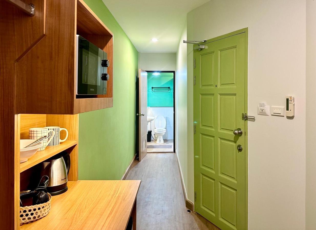 The Tangerine Guesthouse Бангкок Экстерьер фото